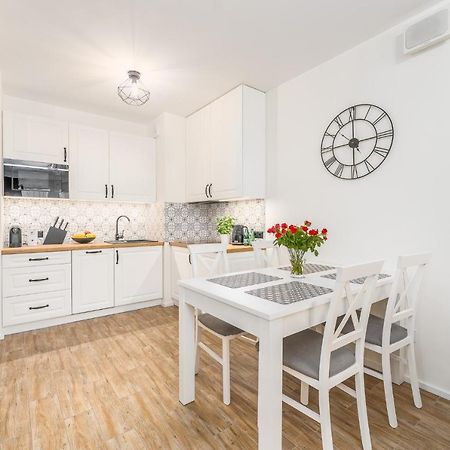 Lily Apartment Kolobrzeg Bagian luar foto