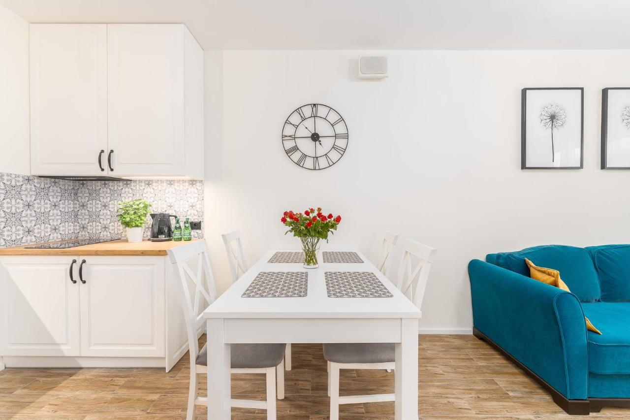 Lily Apartment Kolobrzeg Bagian luar foto